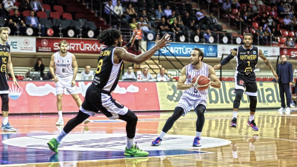 Basketbol Avrupa'da Türk takımlarının gecesi oldu